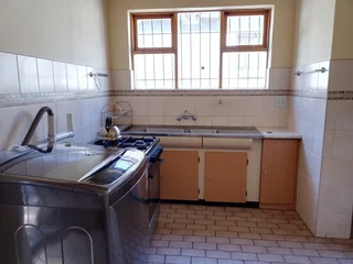 4 BEDROOM MAIN HOUSE IS AVAILABLE FOR RENTAL IN OBSERVATORY, JOHANNESBURG
