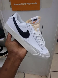 Nike blazer low 77