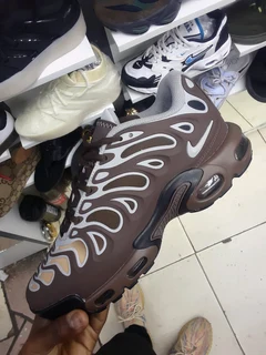 Nike air max plus drift