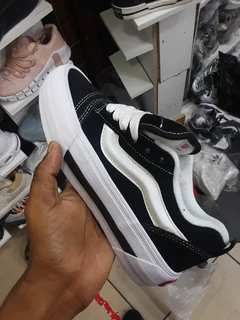Vans knu skool