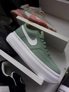 Nike court vision alta