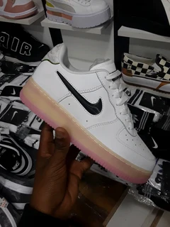 Nike air force 1 bold swoosh pink