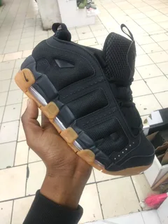 Nike more uptempo low