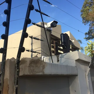 Alarm CCTV camera Electric fencing gate garage motor intercom repairs technician