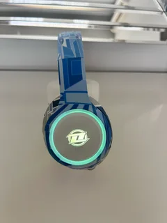 Bluetooth headphones