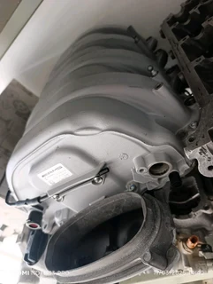 Mercedes C63 intake with throttle