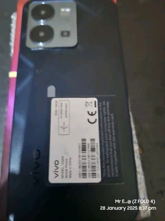 VIVO Y35 128 GIG onboard 8 gig ram R2000