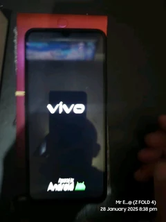 VIVO Y35 128 GIG onboard 8 gig ram R2000