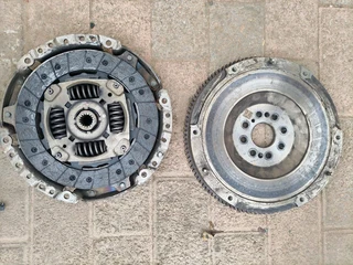 Ford figo 1.5 3 cylinder flywheel and clutch kit