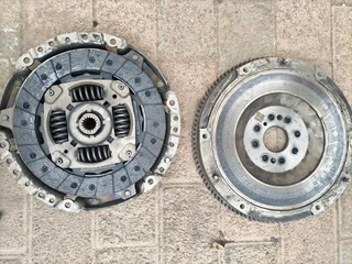 Ford figo 1.5 3 cylinder flywheel and clutch kit