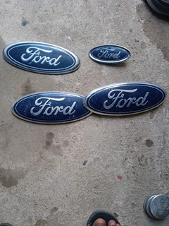 Ford badges