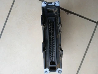 Polo bujwa ecu computer box