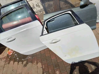 audi a4 b8 doors