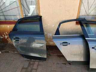 audi a4 b8 doors