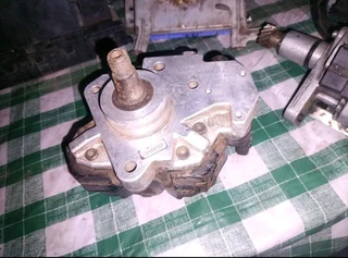 Renault/peageot diesel pump