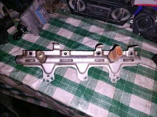 Golf6 gti/audi A3 1.8t injector rail