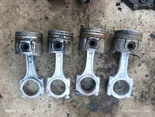 Kia k2700 pistons an Conrods