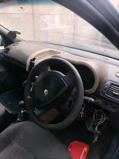Renault Clio 2 stripping for spares