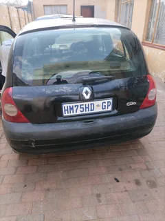 Renault Clio 2 stripping for spares