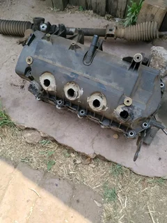 Renault Clio 2 1.2 cylinder head
