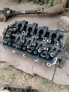 Renault Clio 2 1.2 cylinder head