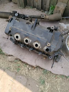 Renault Clio 2 1.2 cylinder head