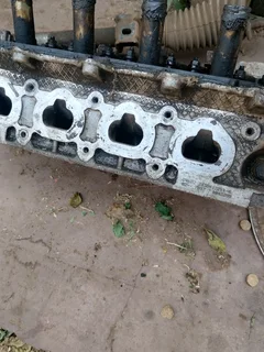 Renault Clio 2 1.2 cylinder head