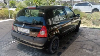 2003 Renault Clio Sedan