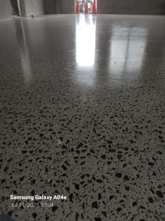 We  make your home offices garages driveways and warehouses with our morden decorative concrete floo