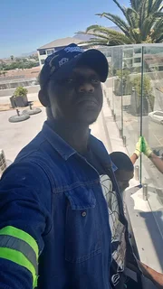 Happy New Year fellas,Am a experienced driver looking for a job or A Car to Rent on Uber and Indrive