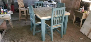 4 seater dinning table available