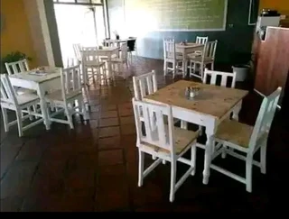 4 seater dinning table available