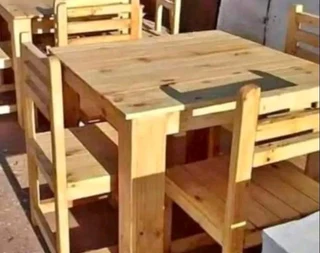 4 seater dinning table