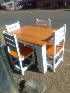 4 seater dinning table