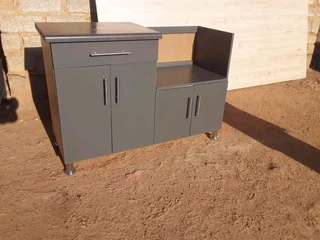 Kitchen buffet available