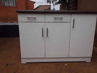 Kitchen buffet available