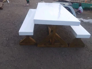 6 seater dinning table with 2 benches available