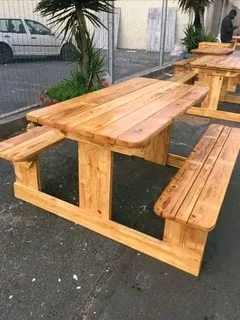 Bar counter and bar stools available