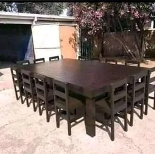 14 seater dinning table