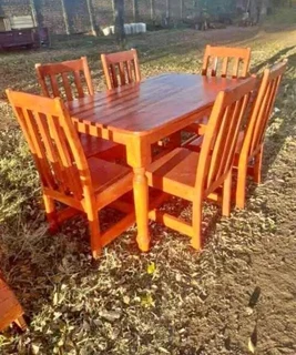 6seater dinning table available
