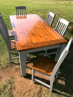 6 seater dinning table with 6 chairs available