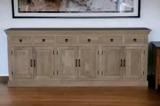 Kitchen buffet available