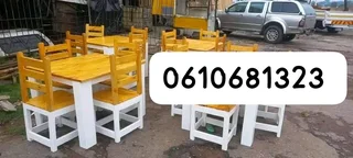 4 seater dinning table with 4 chairs available