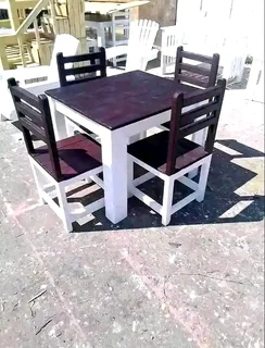4 seater dinning table available