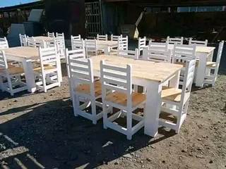 6 seater dinning table with 6 chairs available