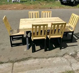 6 seater dinning table with 6 chairs available
