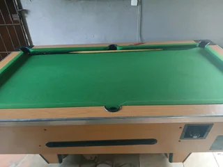 Pool table