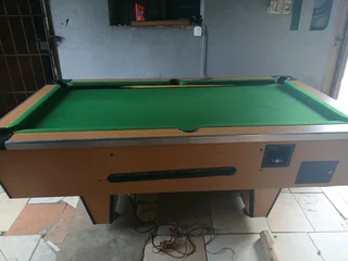 Pool table