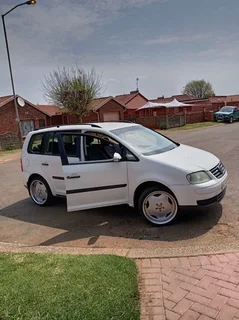 2005 Volkswagen Touran SUV