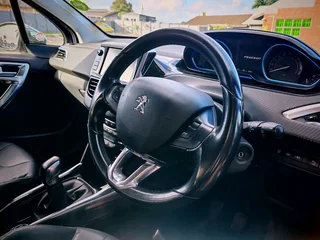 2015 Peugeot 2008 Crossover Active – Compact SUV